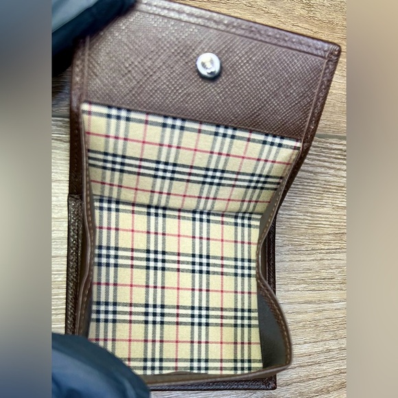 🔥 Burberry 🔥 Leather Coin Wallet - EUC - Picture 4 of 12